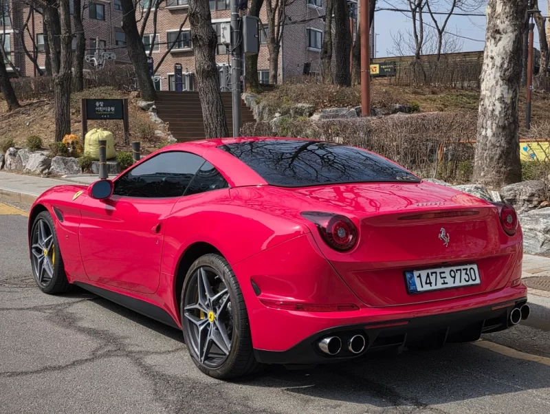 Ferrari CALIFORNIA