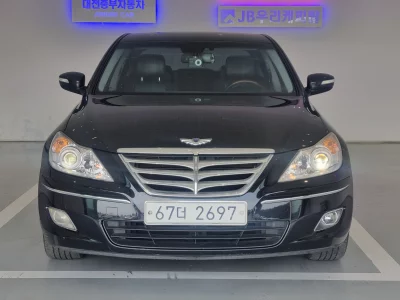 Hyundai Genesis