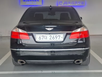 Hyundai Genesis