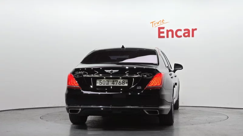 Genesis EQ900