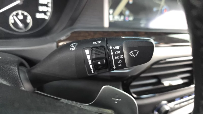 Genesis EQ900