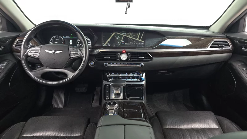 Genesis EQ900