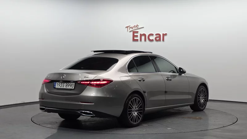 Mercedes-Benz C-Class