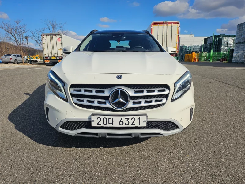 Mercedes-Benz GLA-Class