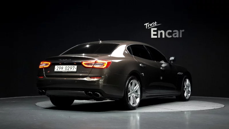 Maserati QUATTROPORTE