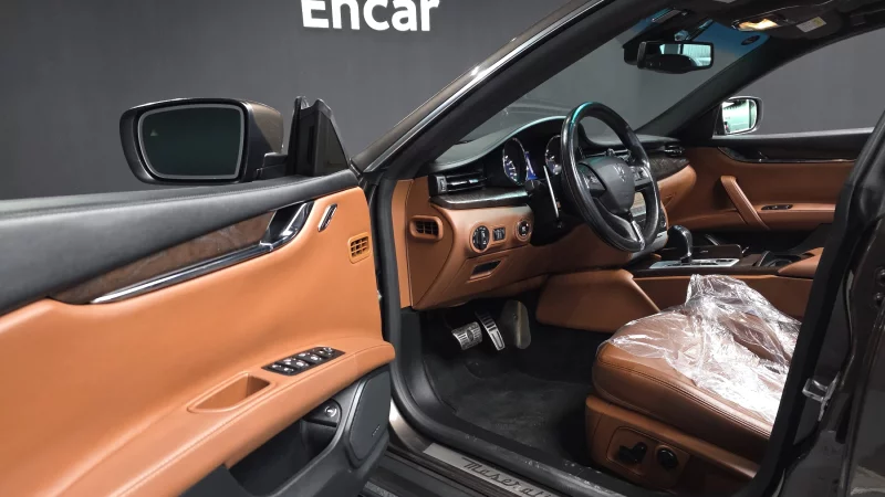 Maserati QUATTROPORTE