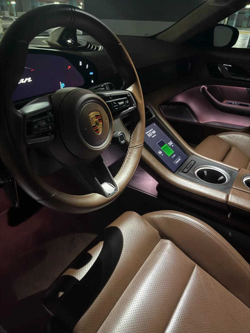 Porsche TAYCAN