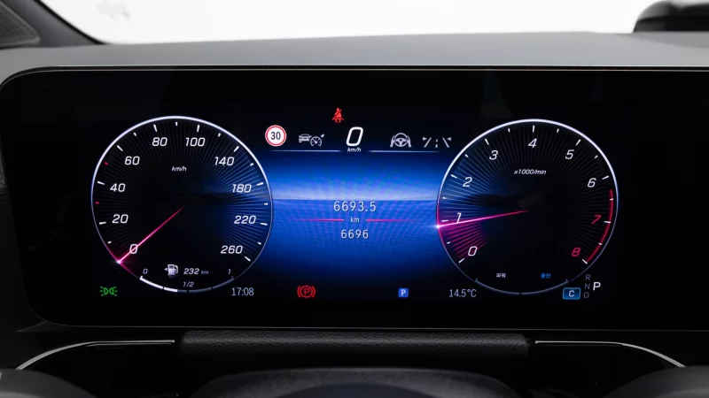 Mercedes-Benz GLA-Class