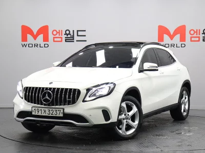 Mercedes-Benz GLA-Class