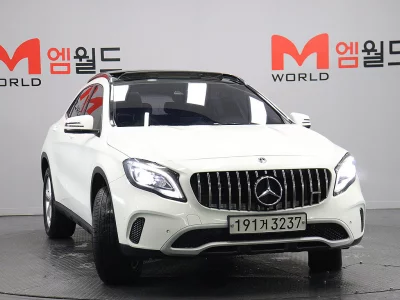 Mercedes-Benz GLA-Class