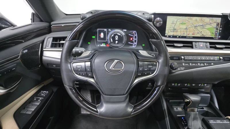 Lexus ES300h