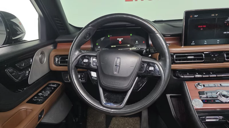 Lincoln Aviator