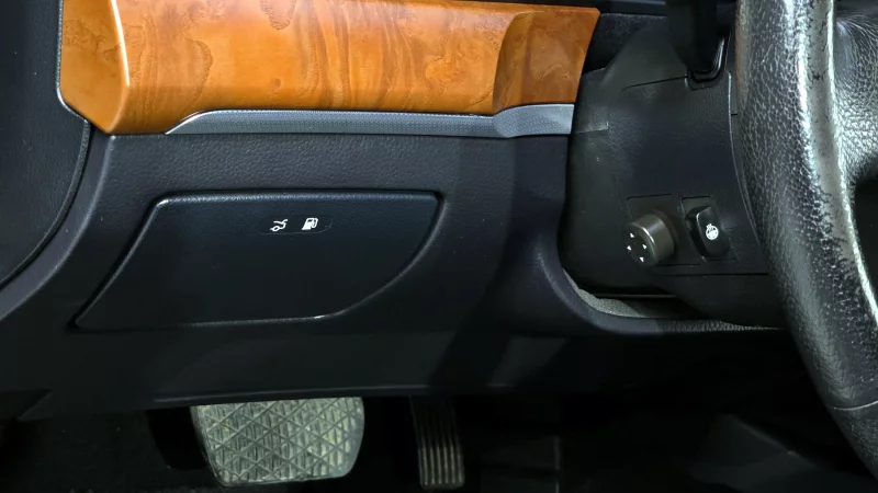 SsangYong Chairman W