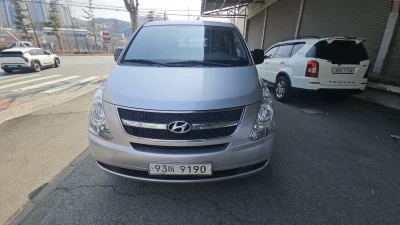 Hyundai Grand Starex