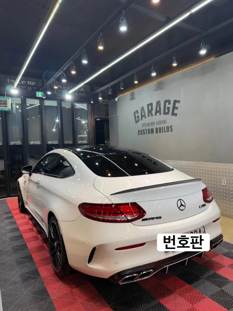 Mercedes-Benz C-Class