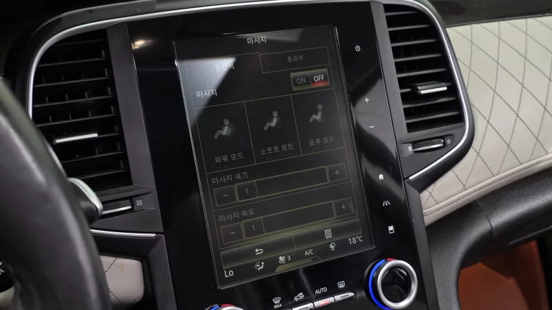 Renault SM6