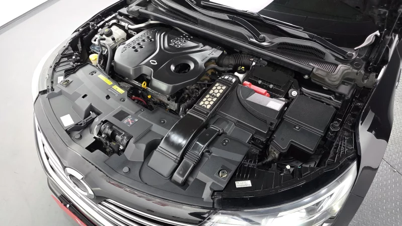 Renault SM6