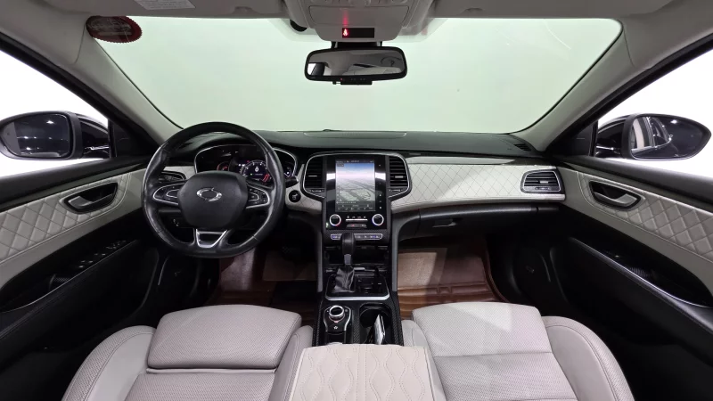 Renault SM6