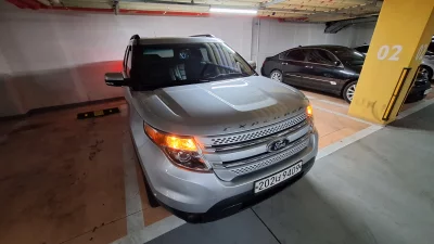 Ford EXPLORER