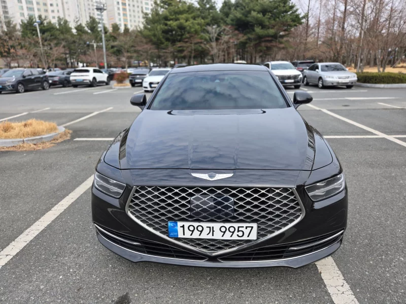 Genesis G90