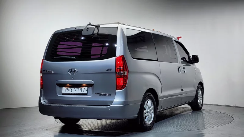 Hyundai Grand Starex