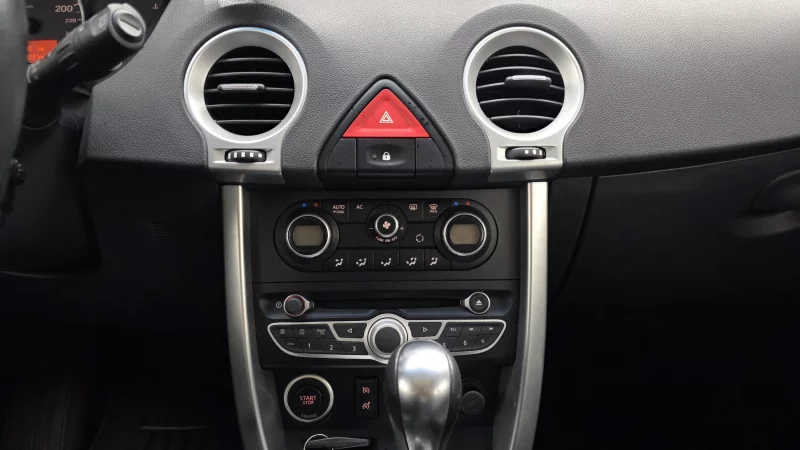 Renault QM5
