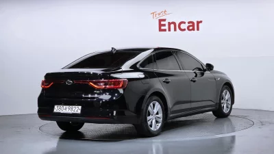 Renault SM6