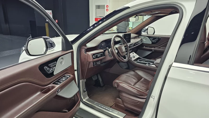 Lincoln Aviator