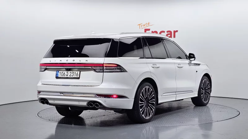 Lincoln Aviator