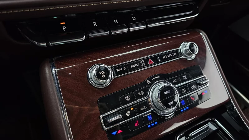 Lincoln Aviator