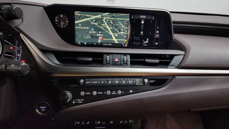 Lexus ES300h