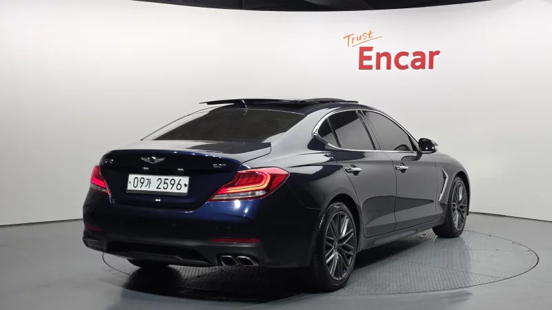 Genesis G70