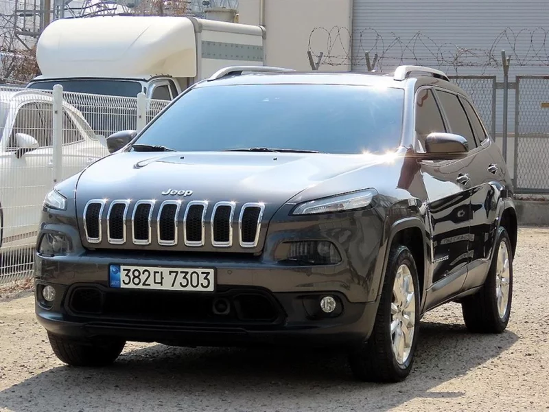 Jeep CHEROKEE