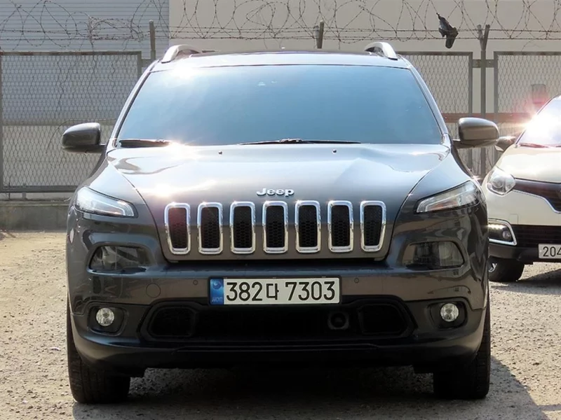Jeep CHEROKEE
