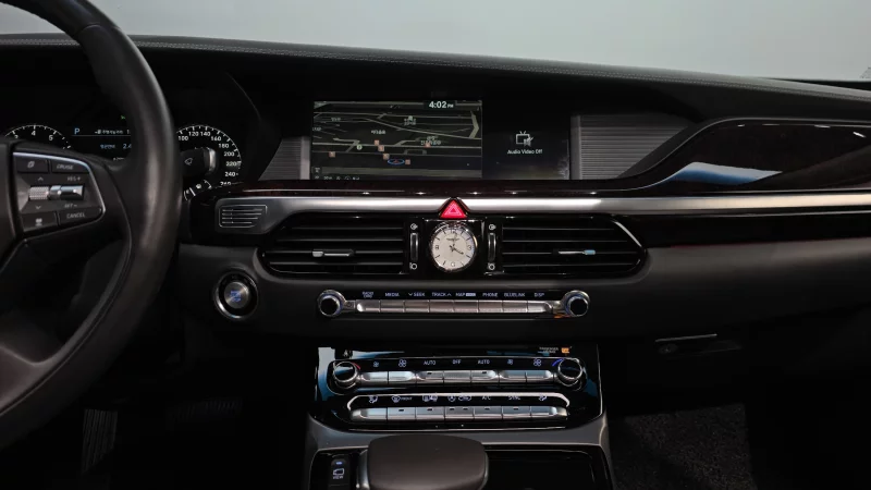 Genesis EQ900