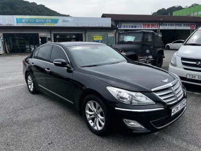Hyundai Genesis