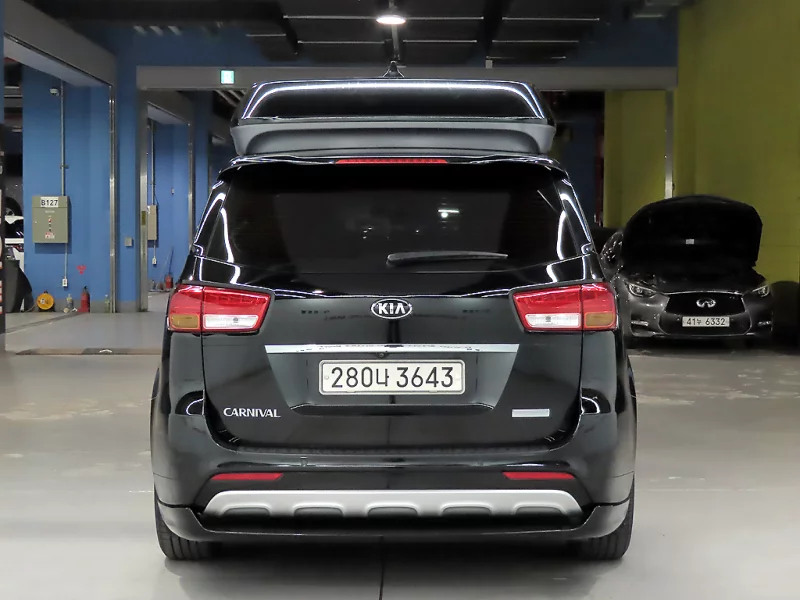 Kia Carnival