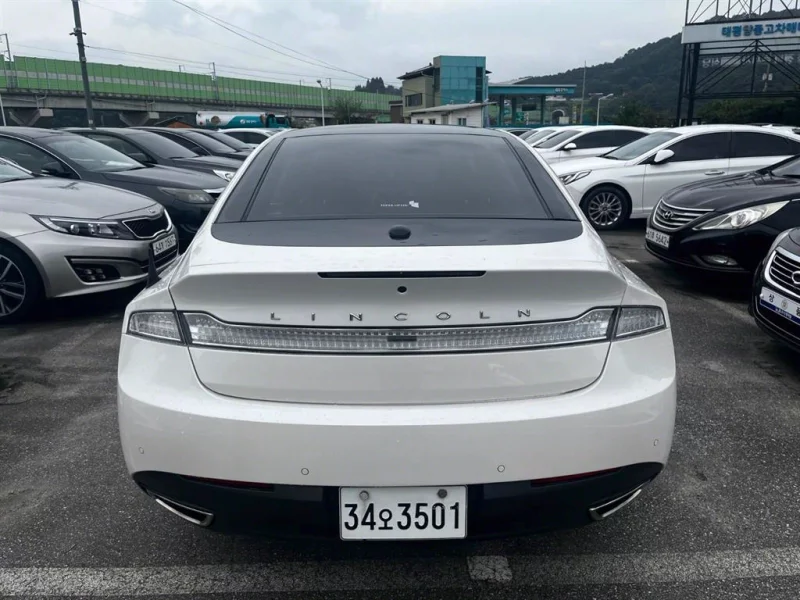 Lincoln MKZ