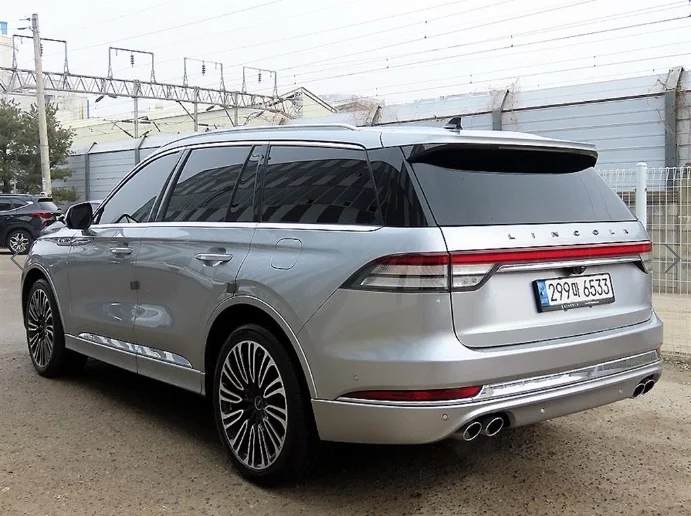 Lincoln Aviator