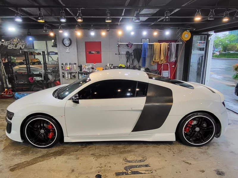Audi R8