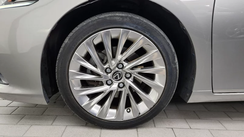 Lexus ES300h
