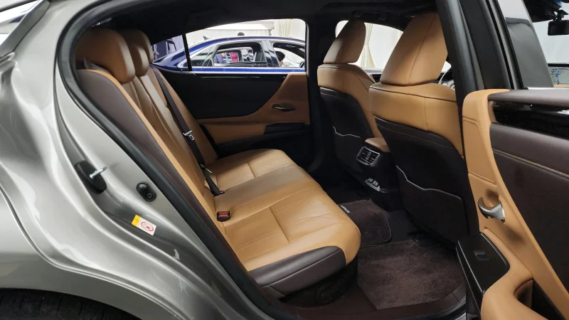 Lexus ES300h