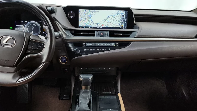 Lexus ES300h