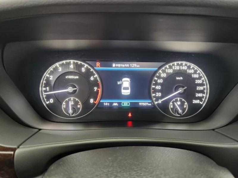 Genesis G90