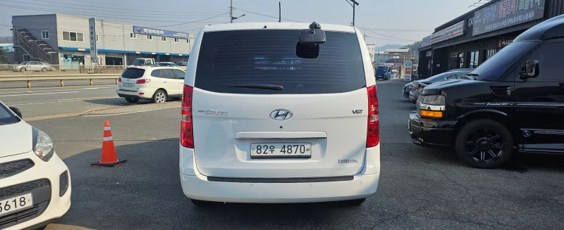 Hyundai Starex