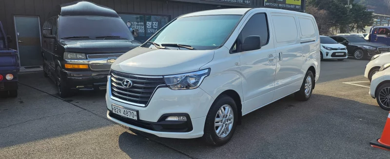 Hyundai Starex