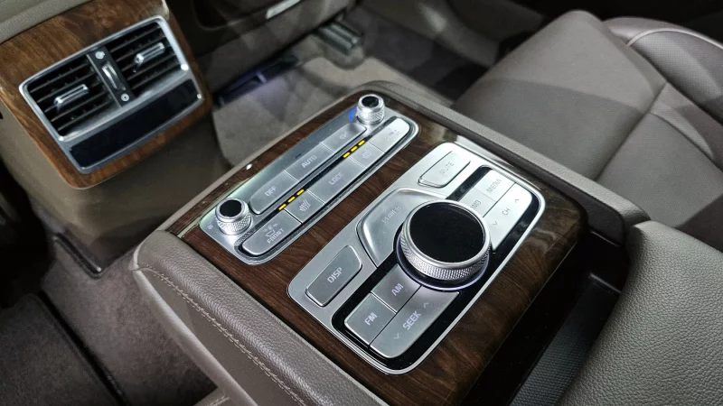 Kia K9