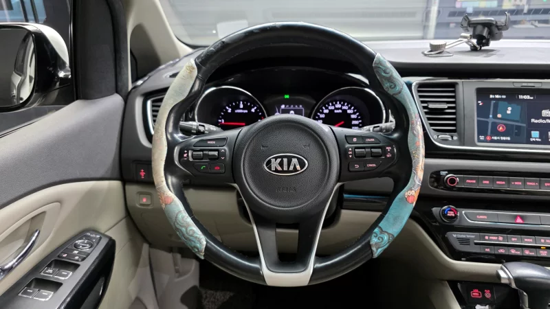 Kia Carnival