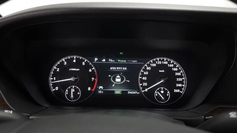 Genesis EQ900