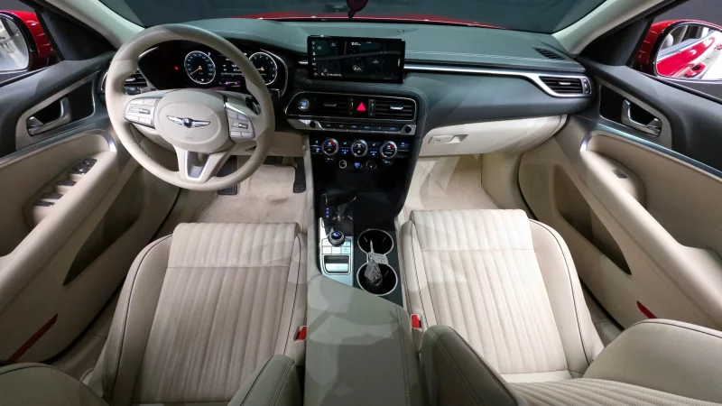 Genesis G70